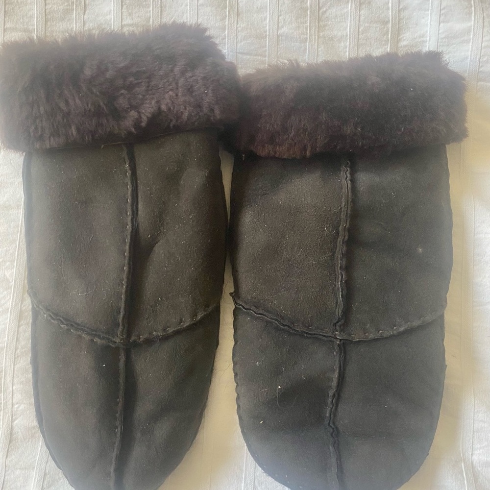 Suede and real fur lined mittens